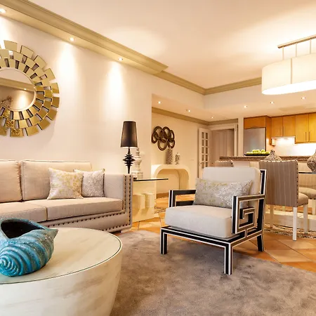 Pine Cliffs Village Отель