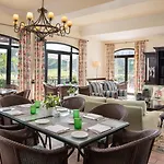 Otel Pine Cliffs Village