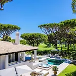 Pine Cliffs Village Otel 5*