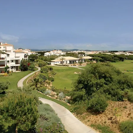 Pine Cliffs Village Otel 5*