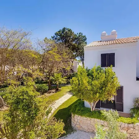 Pine Cliffs Village Otel