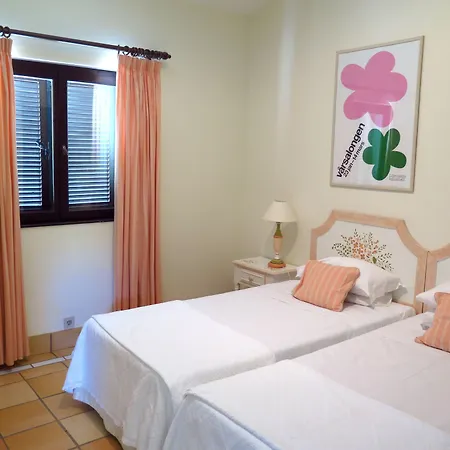 Otel Pine Cliffs Village