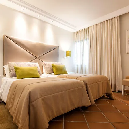 Pine Cliffs Village 5* Albufeira