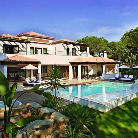 Pine Cliffs Village Hotel 5*