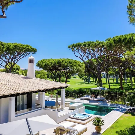 Pine Cliffs Village Hotel 5*