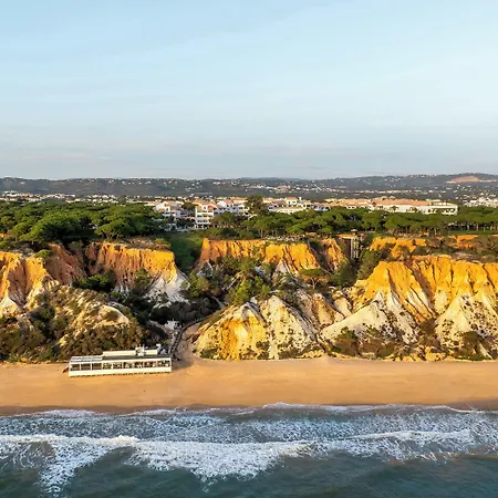 Pine Cliffs Village 5*