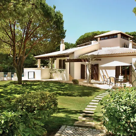 Pine Cliffs Village Hotel