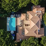 Pine Cliffs Village Hotel